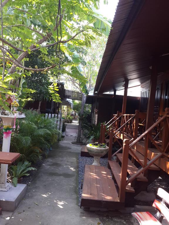 Baan Kong Homestay Ayutthaya Extérieur photo