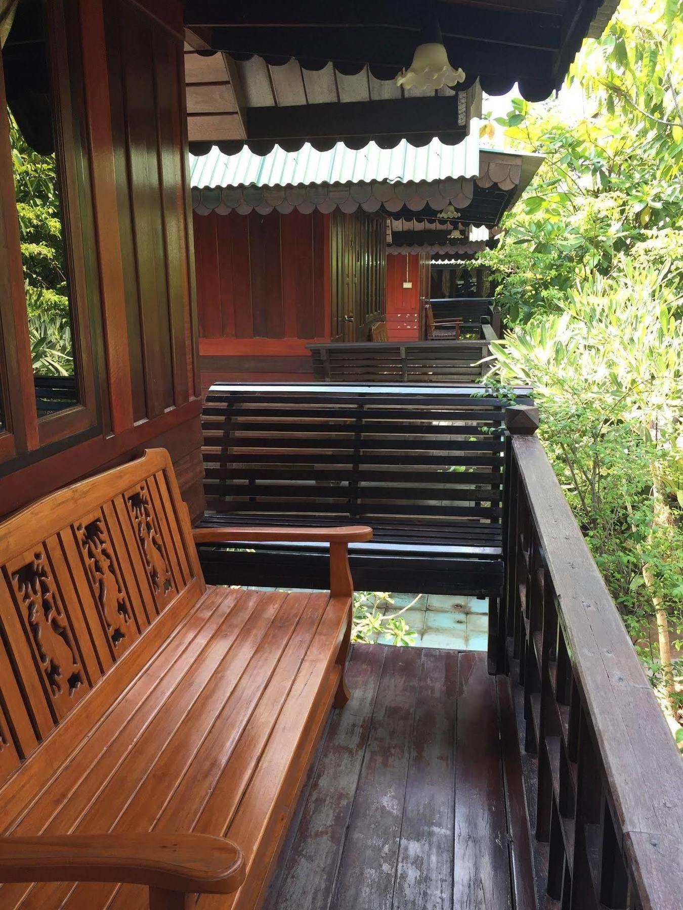 Baan Kong Homestay Ayutthaya Extérieur photo