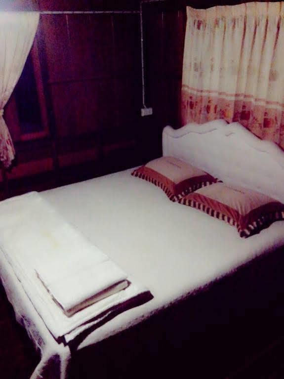 Baan Kong Homestay Ayutthaya Extérieur photo