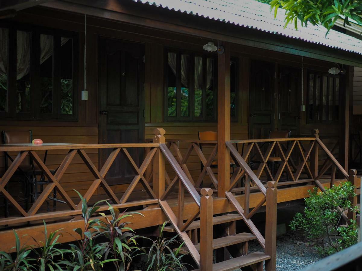 Baan Kong Homestay Ayutthaya Extérieur photo