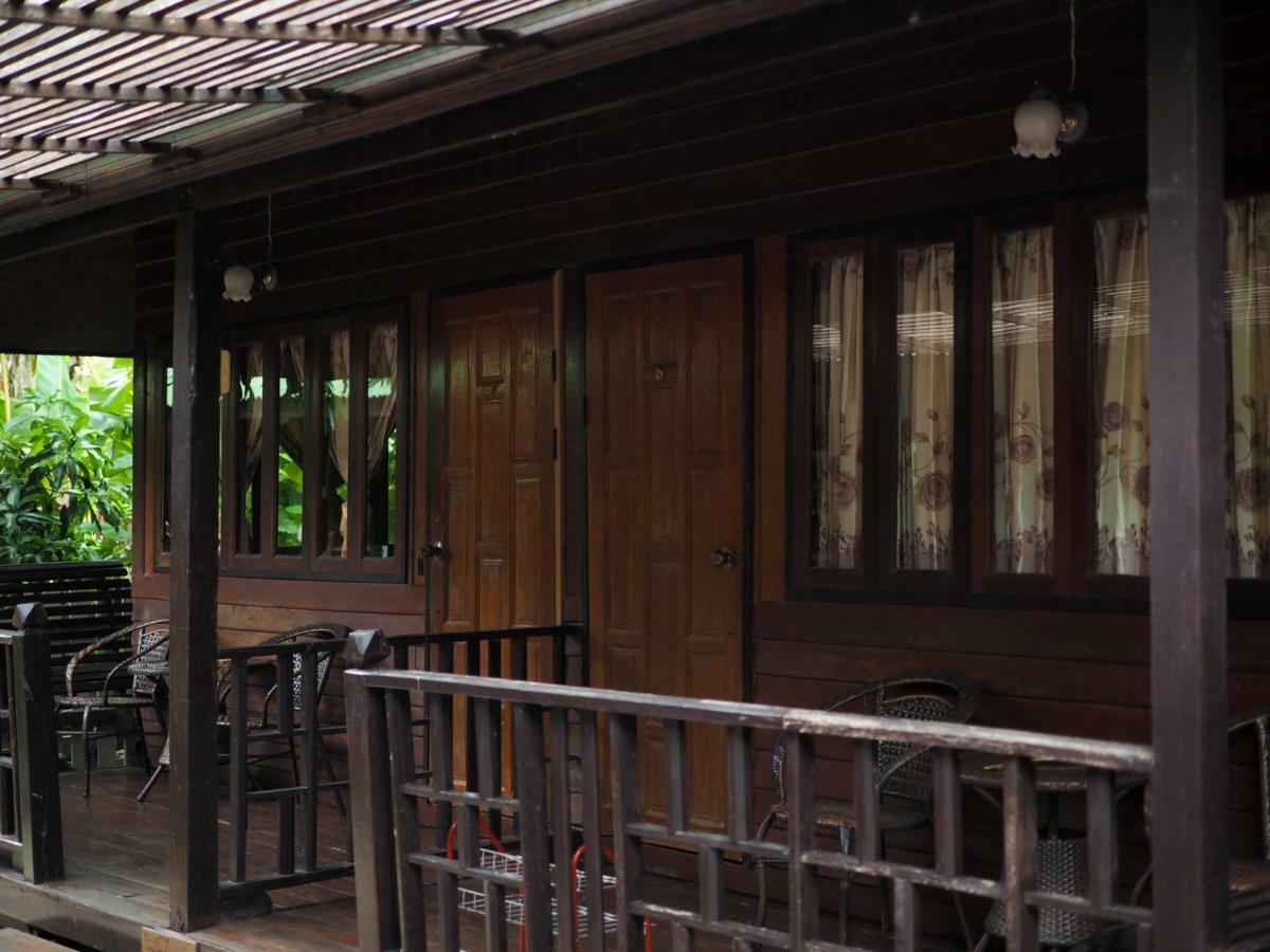 Baan Kong Homestay Ayutthaya Extérieur photo